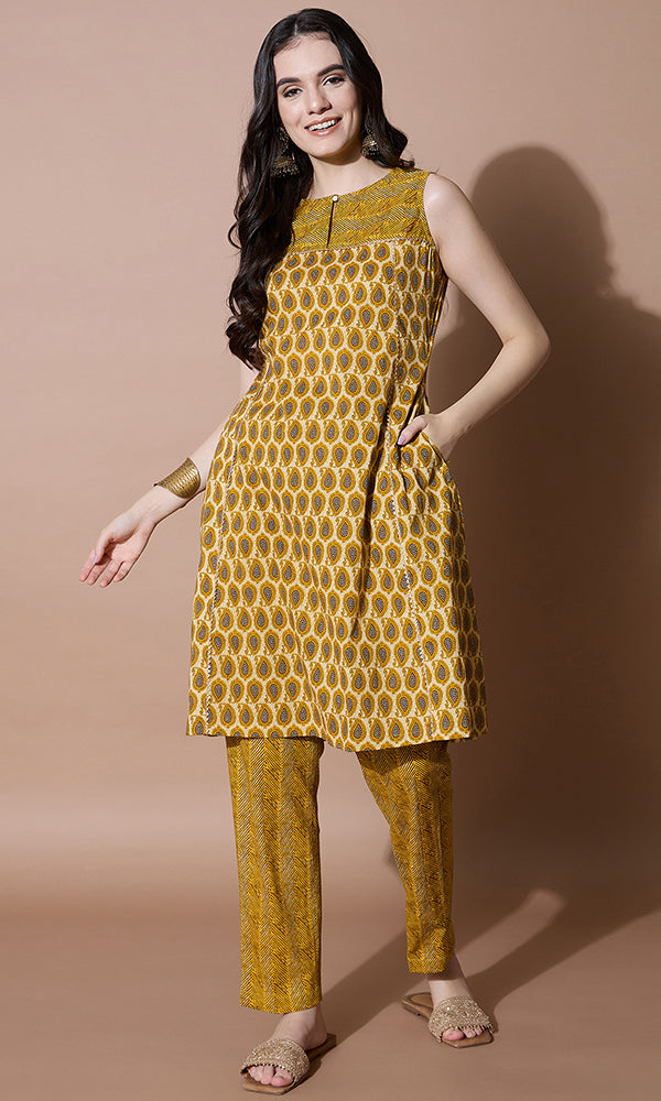 SLEEVELESS GOLDEN COTTON SUIT SET FOR WOMEN