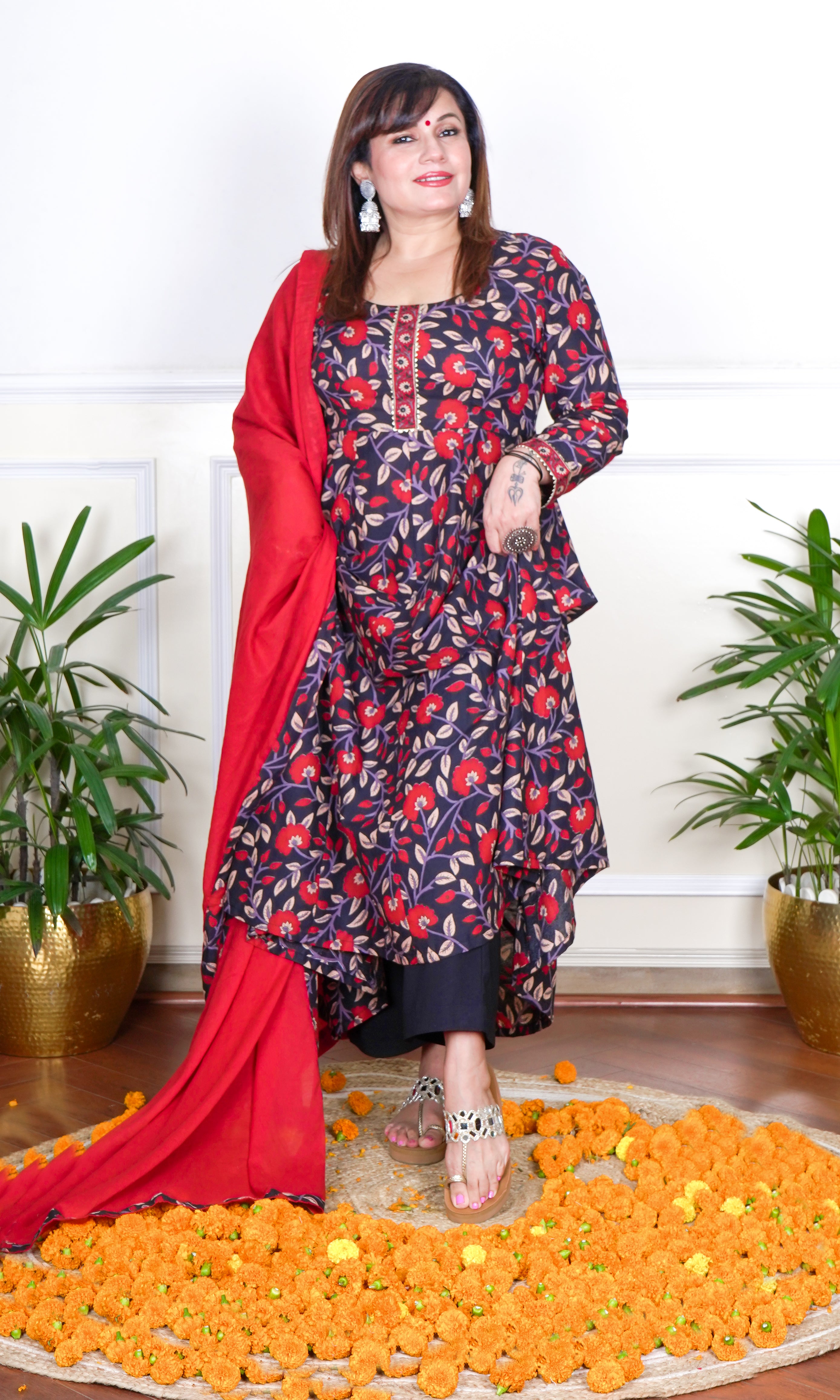 FLORAL PRINTED KALIDAAR KURTA WITH PANT AND DUPATTA