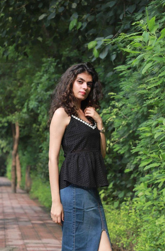 Black Sleeveless Top for Women